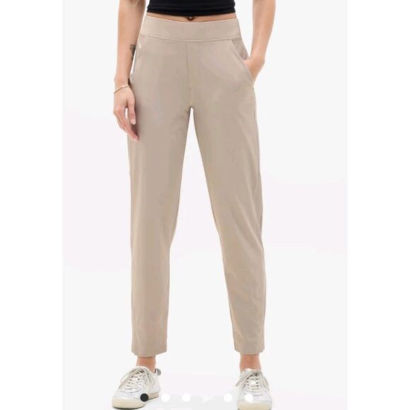 NEW Athleta Brooklyn Ankle Pants Size 12 Beige Stretch Lightweight Pull On - Picture 1 of 16